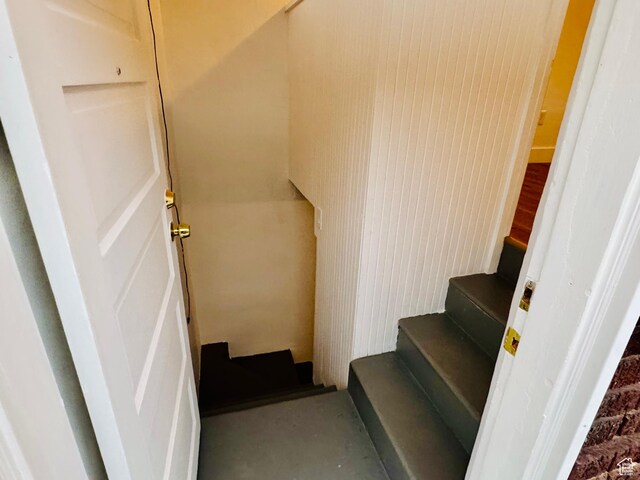 2721 Gramercy Ave, Ogden, UT 84403 - view of stairs