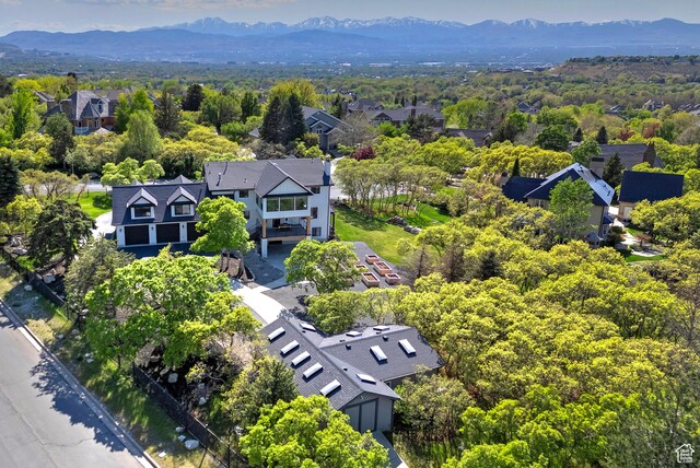 birds eye view of property featuring a residential view and a mountain view