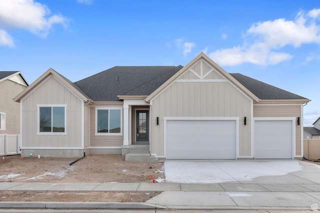 view of front facade featuring a garage