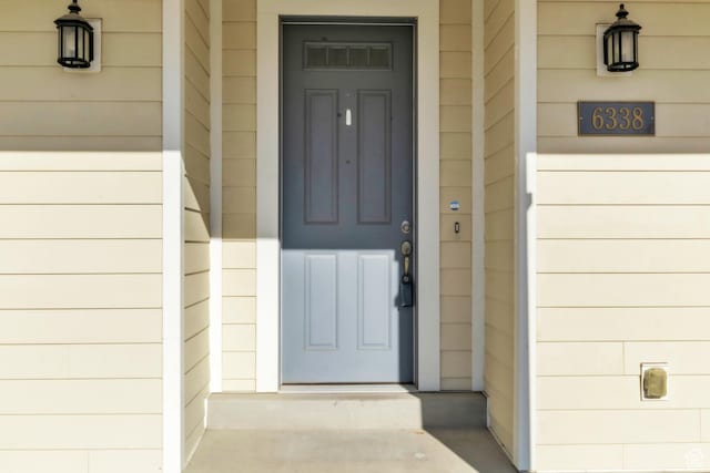 view of property entrance