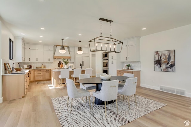 909 W 1180 N, Pleasant Grove, UT 84062 - dining area with light wood-style floors, recessed lighting, and baseboards