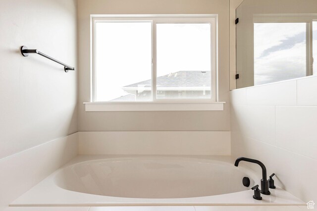 7288 W Hall Crossing Dr S, Herriman, UT 84096 - full bathroom featuring a bath