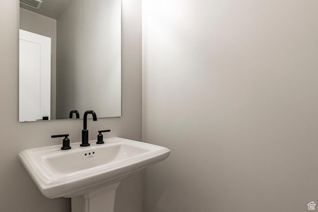 7288 W Hall Crossing Dr S, Herriman, UT 84096 - bathroom with a sink