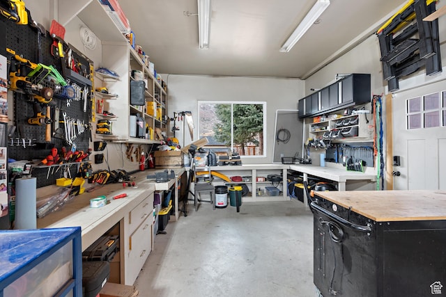 1533 Rosanna Ln, Alpine, UT 84004 - garage featuring a workshop area