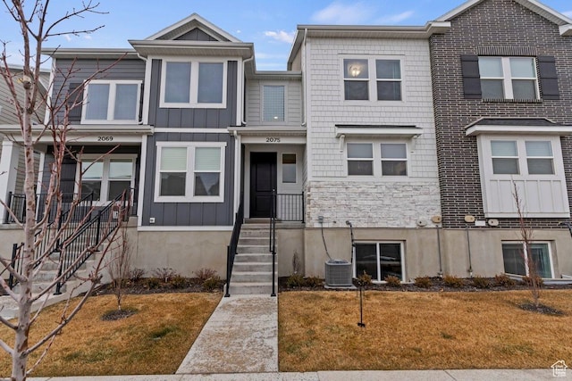2075 N 4100 W Unit 473, Lehi, UT 84043 - multi unit property with a front lawn and central air condition unit