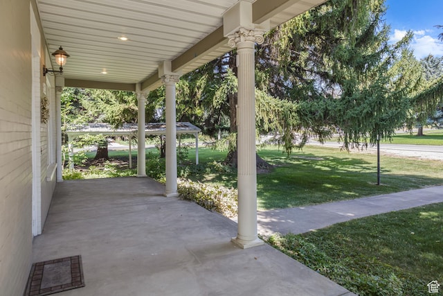 291 N Main St, Hyde Park, UT 84318 - view of patio featuring a porch