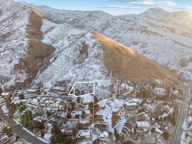 2253 S Lakeline Cir, Salt Lake City, UT 84109