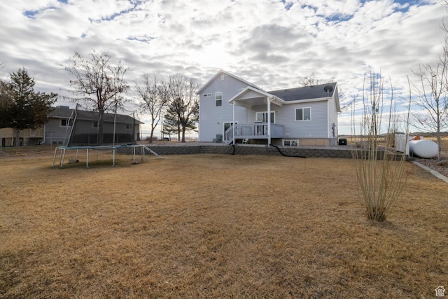 4093 E 4000 S, Vernal, UT 84078 - exterior space featuring a trampoline and a lawn