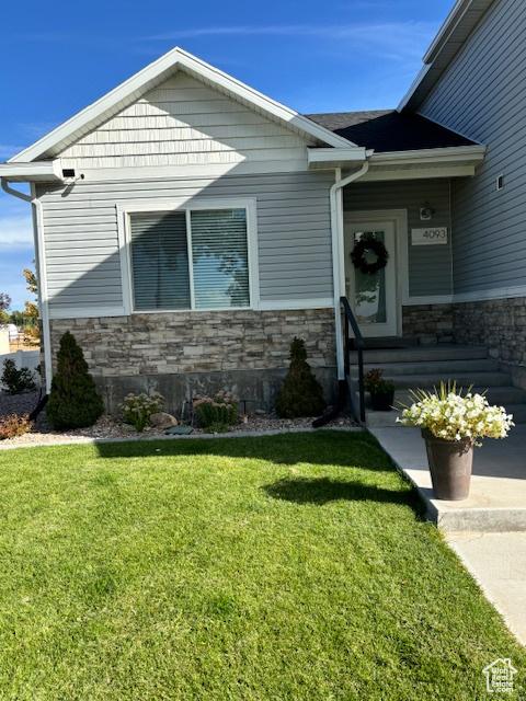 4093 E 4000 S, Vernal, UT 84078 - view of front of property with a front lawn