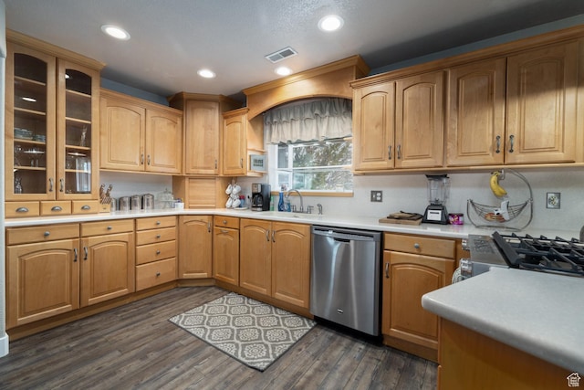 4111 E 4000 S, Vernal, UT 84078 - kitchen with stainless steel appliances, sink, and dark hardwood / wood-style flooring