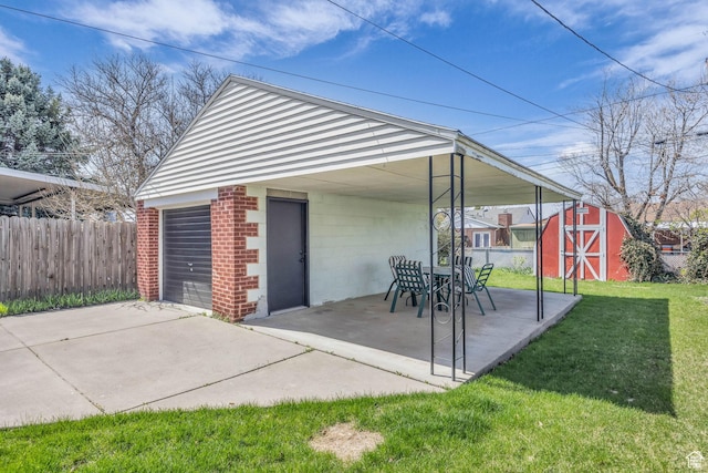 detached garage with fence