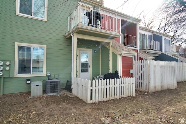 5338 S Beacon Hill Cir W Unit 181, Salt Lake City, UT 84123 - exterior space with central AC unit and a balcony