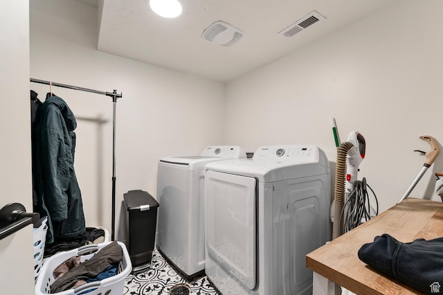 1426 S 1450 W, Mapleton, UT 84664 - laundry room with laundry area, washing machine and clothes dryer, and visible vents