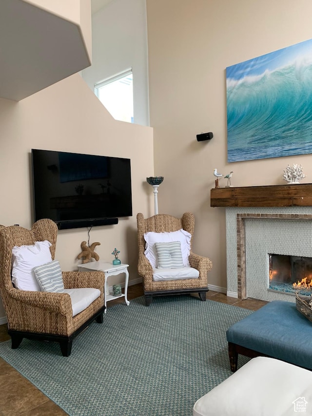 14139 S Radial Ln, Draper, UT 84020 - living room with baseboards and a glass covered fireplace