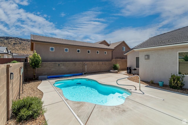 3274 W 2530 S, Hurricane, UT 84737 - view of swimming pool with a patio area