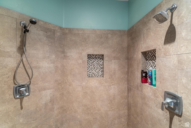 3274 W 2530 S, Hurricane, UT 84737 - details featuring a tile shower