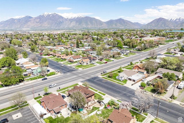 390 E Center St, Spanish Fork, UT 84660 - aerial view with a mountain view