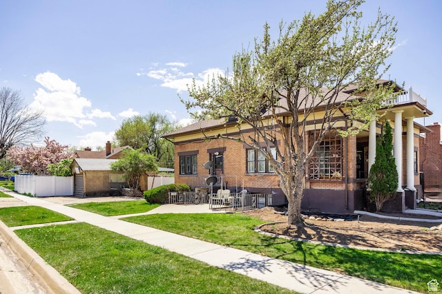 390 E Center St, Spanish Fork, UT 84660 - view of front of property with a front yard and a patio area