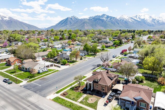 390 E Center St, Spanish Fork, UT 84660 - drone / aerial view with a mountain view