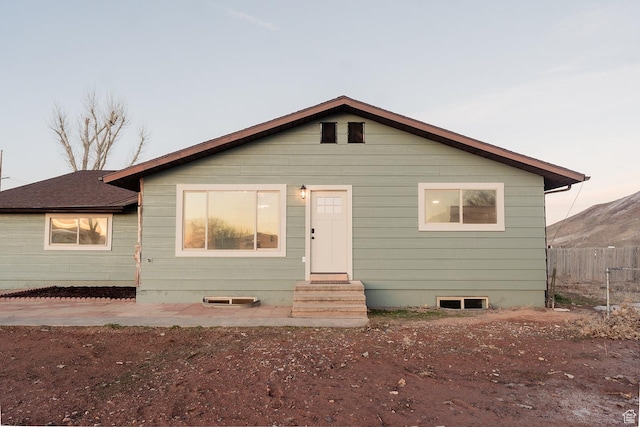 1898 N Rocky Ford Dr, Sigurd, UT 84657 - bungalow-style home featuring entry steps and fence