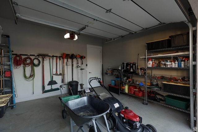 717 S 775 W, Hurricane, UT 84737 - garage featuring a garage door opener
