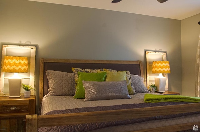 bedroom featuring ceiling fan
