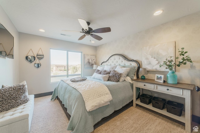 bedroom featuring ceiling fan
