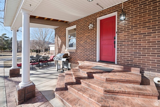 75 N 200 W, Kanab, UT 84741 - property entrance featuring covered porch