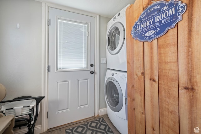 75 N 200 W, Kanab, UT 84741 - washroom with stacked washer and dryer