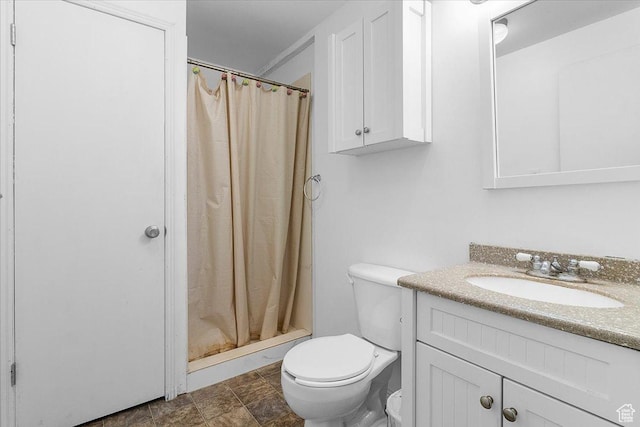 180 W 300 S, Fillmore, UT 84631 - bathroom with vanity, toilet, and a shower with shower curtain