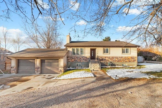 180 W 300 S, Fillmore, UT 84631 - view of front facade with a garage