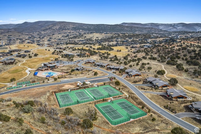 bird's eye view featuring a mountain view