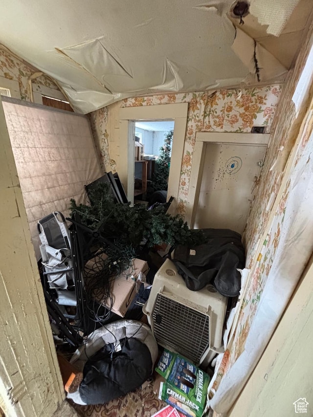 353 S 9th St, Montpelier, ID 83254 - miscellaneous room featuring vaulted ceiling