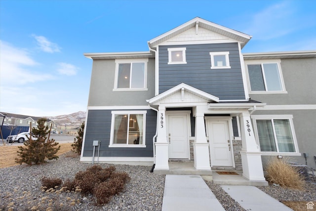 view of front of property