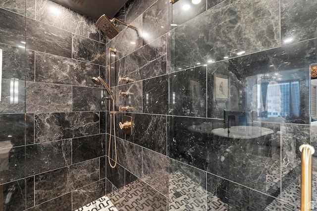 99 W S Temple St S Unit 2201, Salt Lake City, UT 84101 - interior details with tiled shower