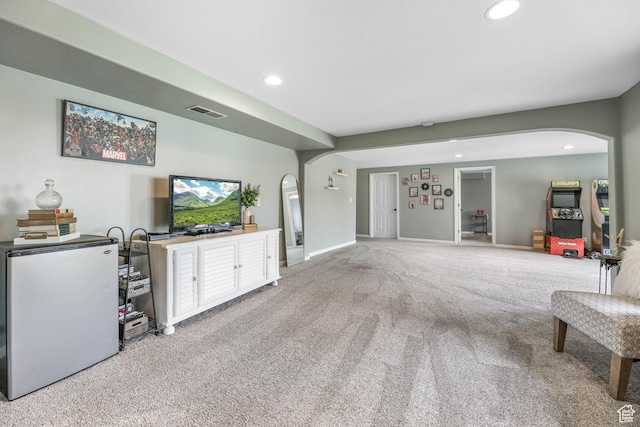 888 W Vahe St S, Draper, UT 84020 - living area with arched walkways, baseboards, visible vents, recessed lighting, and carpet floors