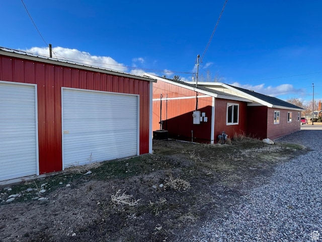 255 W Main St, Mount Pleasant, UT 84647 - view of garage