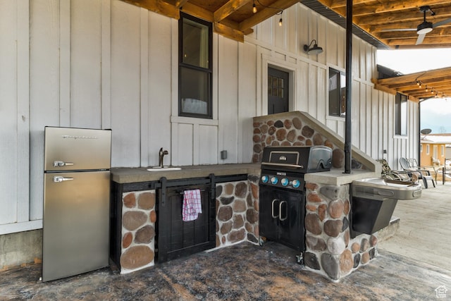 720 S 700 E, Mount Pleasant, UT 84647 - view of patio with a sink, grilling area, and an outdoor kitchen