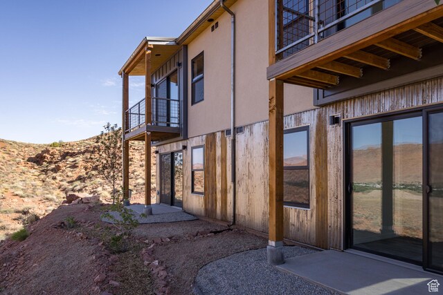 1185 S Murphy Ln Unit 201A, Moab, UT 84532 - entrance to property with a balcony and a patio area