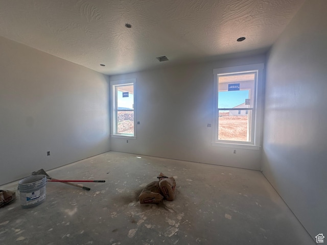 3997 W 1500 S, Hurricane, UT 84737 - unfurnished room with a textured ceiling