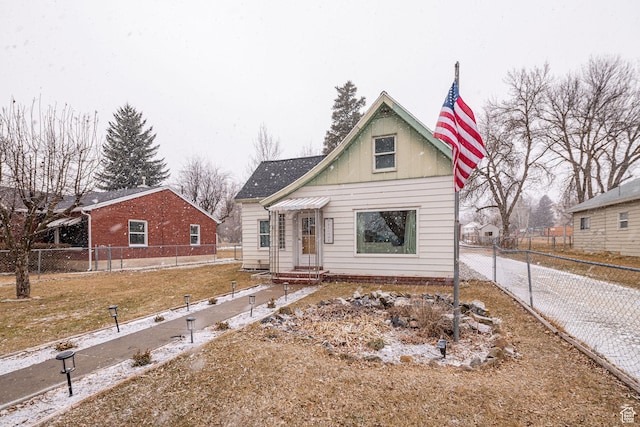 41 N Center St, Wellsville, UT 84339 - view of front of home featuring a front lawn