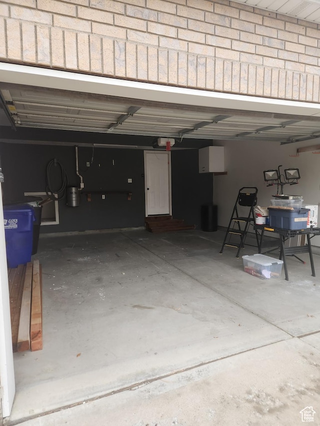 548 S 675 W, Centerville, UT 84014 - garage with a carport
