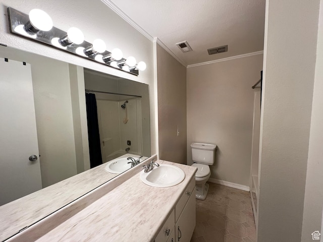 1080 E Quail Park Dr Unit J, Millcreek, UT 84117 - bathroom with ornamental molding, visible vents, toilet, and shower / tub combo with curtain