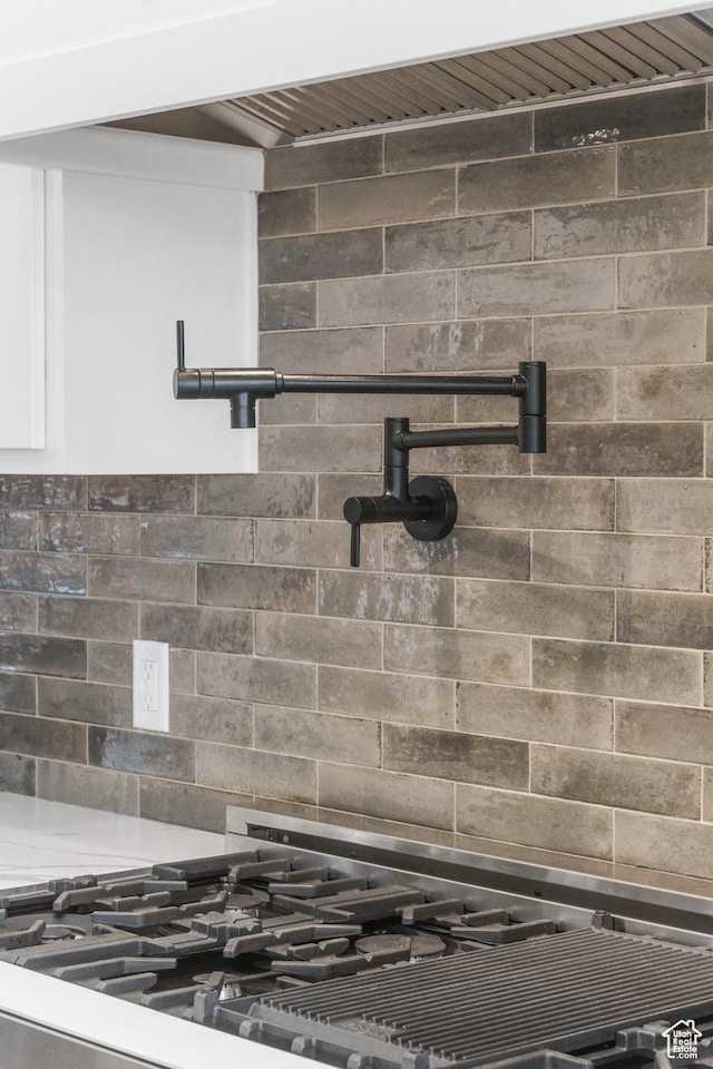802 E Prairie Way, Washington, UT 84780 - details featuring backsplash
