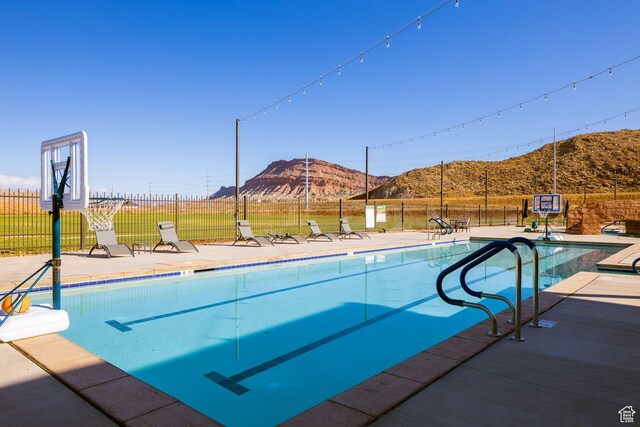 802 E Prairie Way, Washington, UT 84780 - view of pool featuring a mountain view