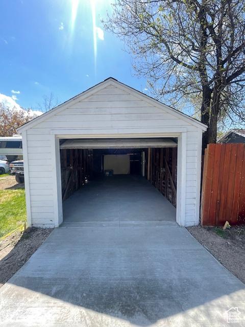 160 N Adams Ave E, Ogden, UT 84404 - detached garage featuring fence