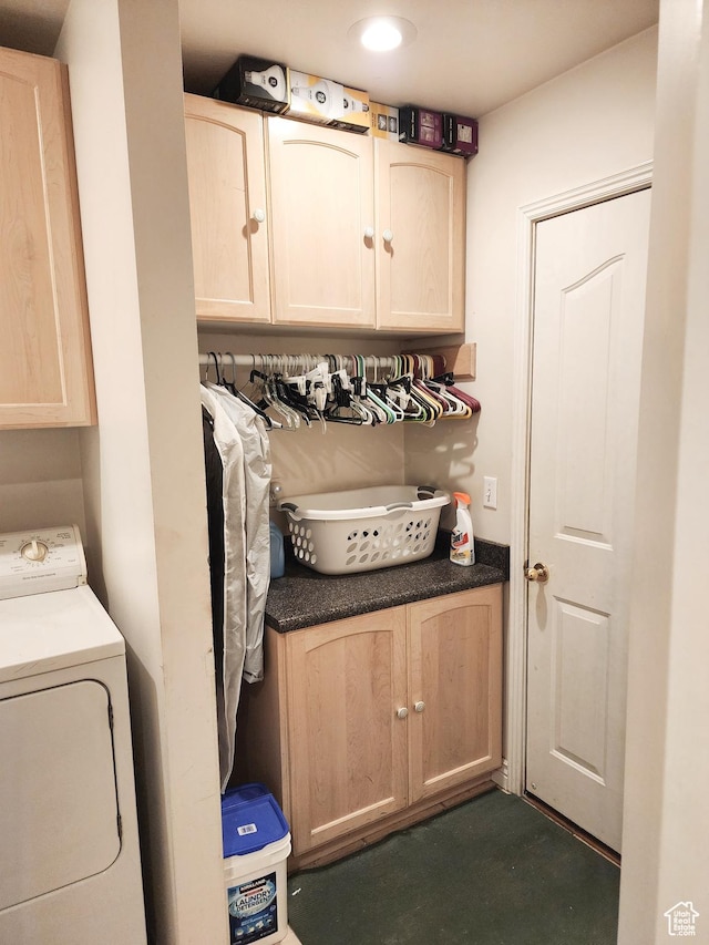 8298 S Arlington Ct, West Jordan, UT 84088 - clothes washing area with washer / clothes dryer and cabinets