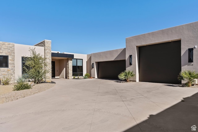 2015 S Pinnacle Cir, St George, UT 84790 - view of front of house with a garage
