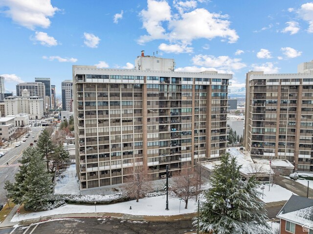 241 N Vine St W Unit 1101E, Salt Lake City, UT 84103 - view of snow covered building