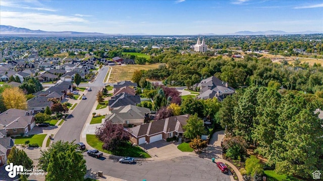 bird's eye view with a mountain view